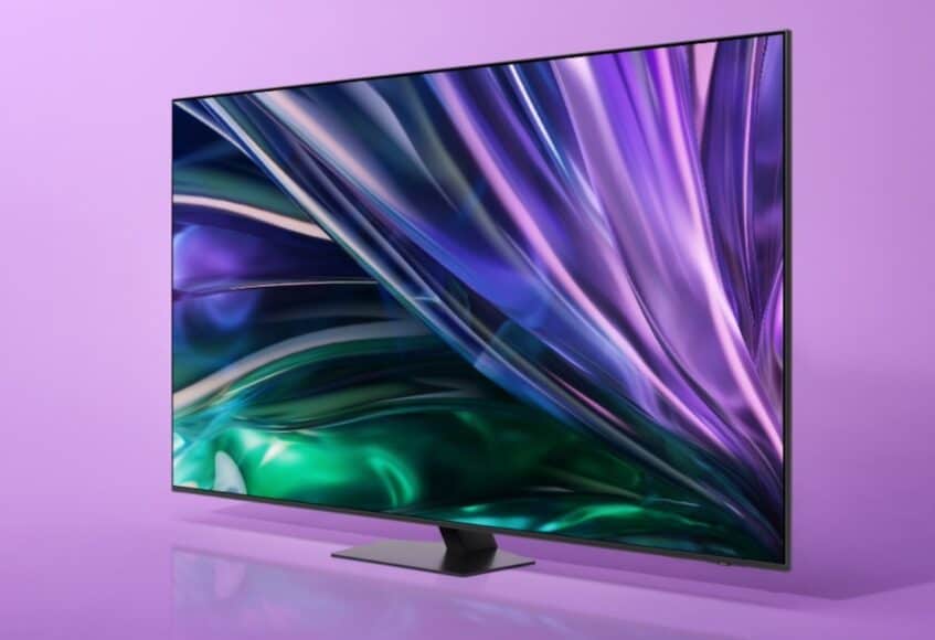 Google Photos por fin llega a los televisores y Samsung es el primero en incorporarlo 3 Televisor Samsung delante de un fondo morado